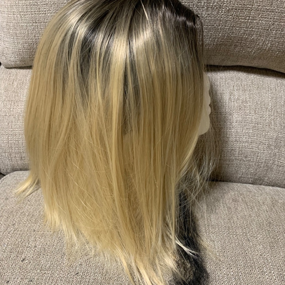 Wig - Picture 4 of 6